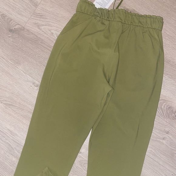Lululemon stretch high rise olive pants - Picture 7 of 7